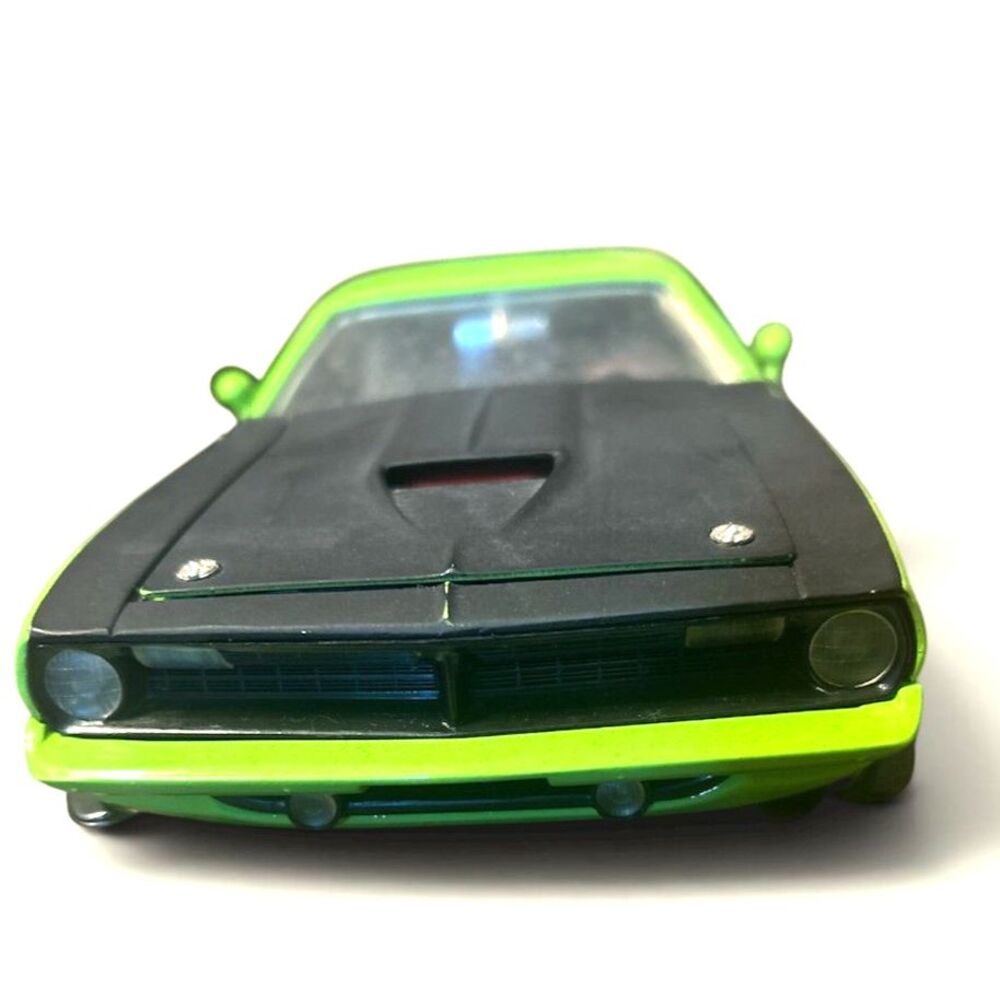 Ertl American Muscle 1:18 1970 Plymouth AAR Cuda, Green, NO Box